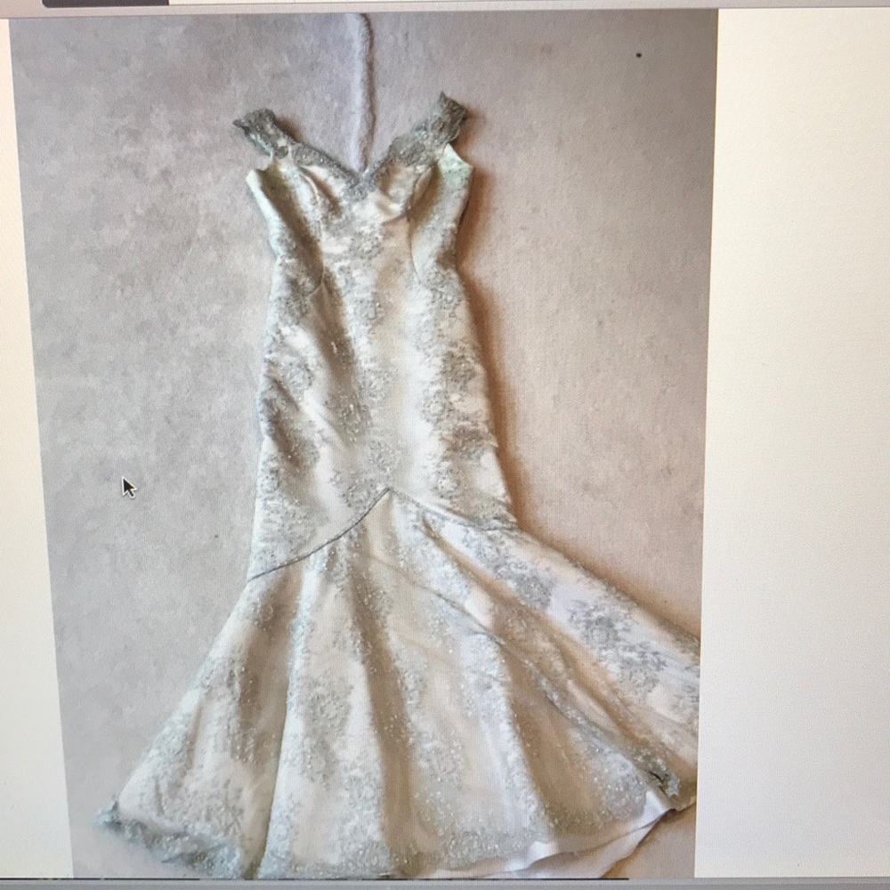 Ball gown